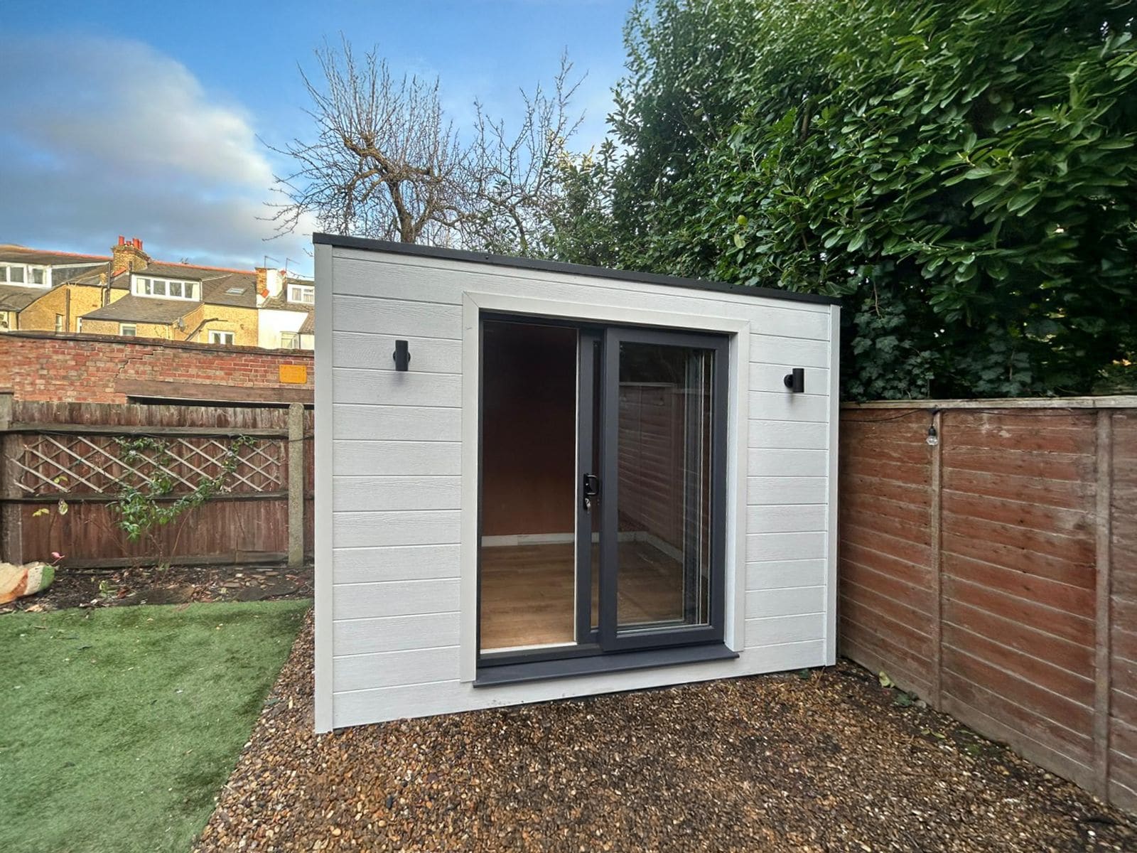 Classic garden pod with Hardie Plank cladding