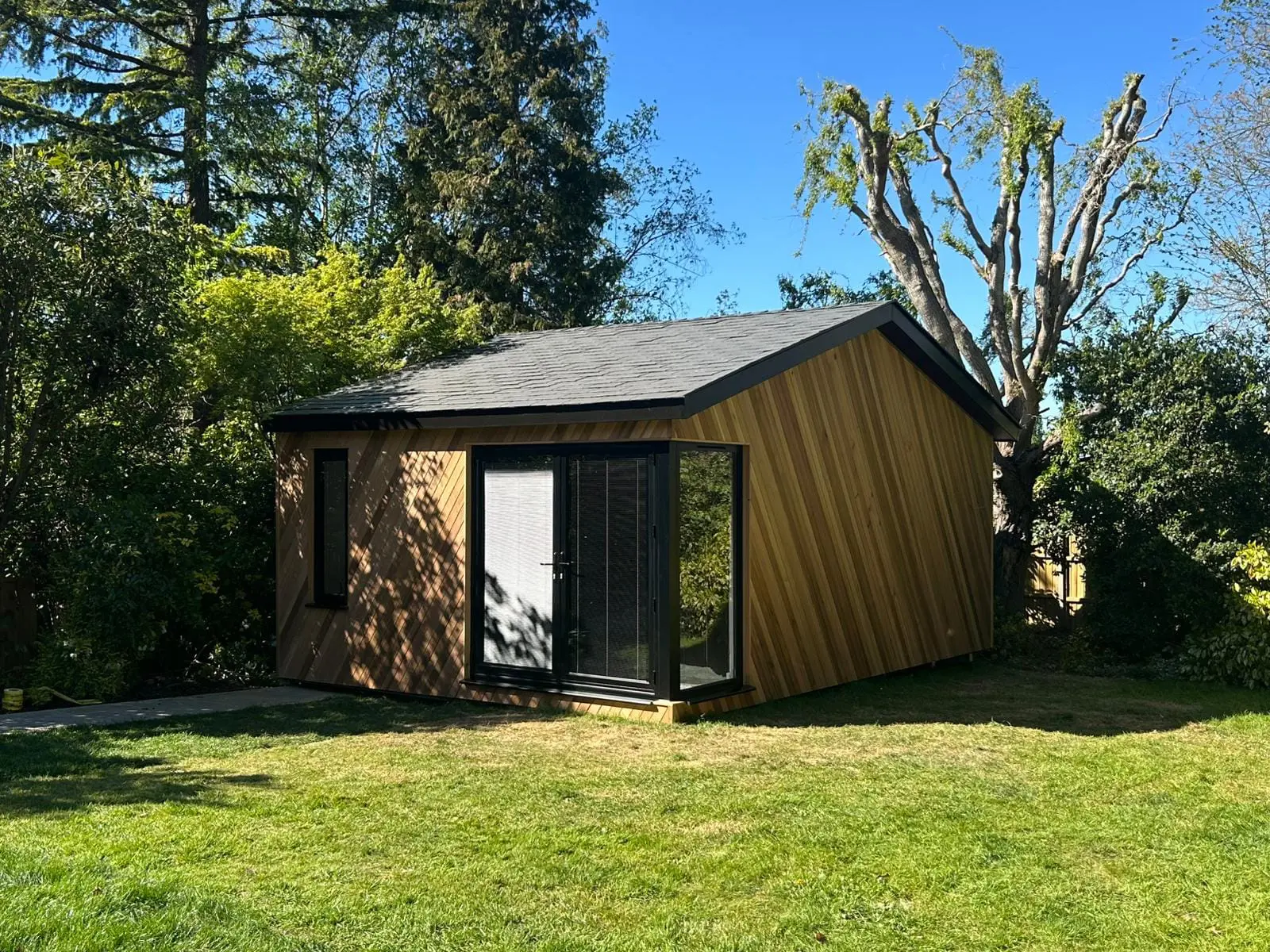 Golf simulator garden room — Mark Morgan, Surrey