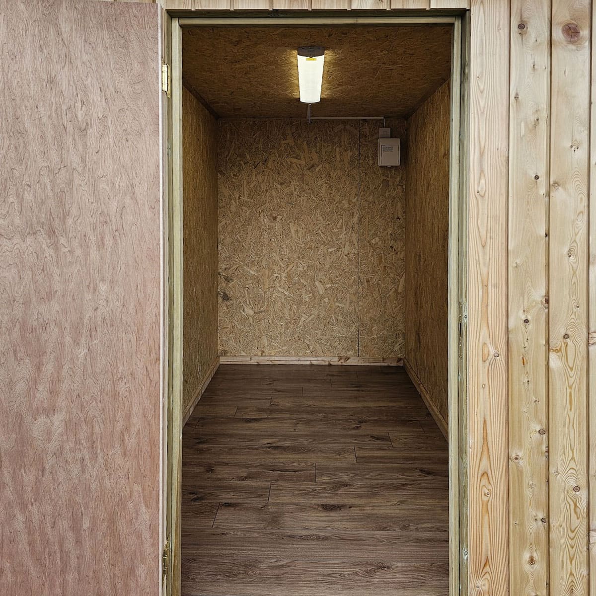 Laminate flooring in a completed garden room